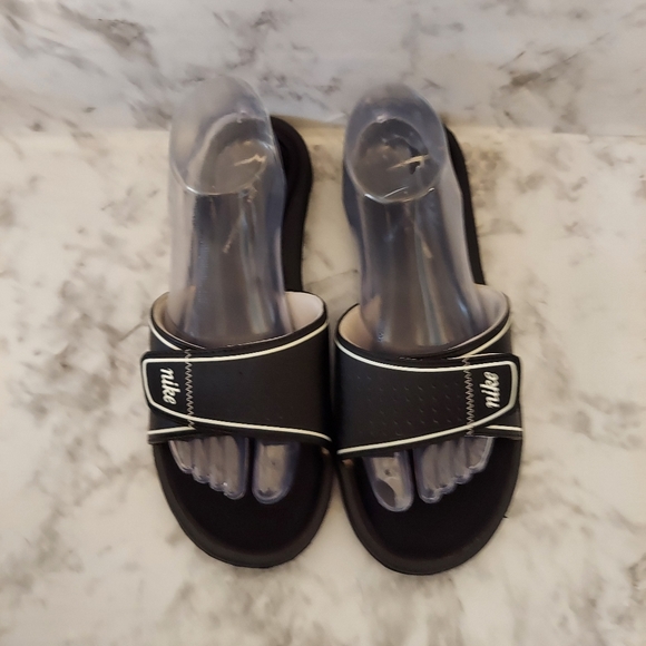 Pre-owned 2015 nike comfort slides - Picture 4 of 8